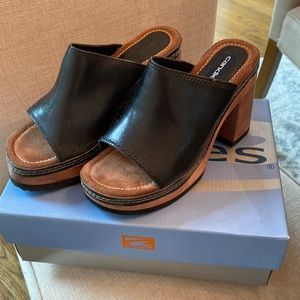 Candies black platform heel sandal never worn